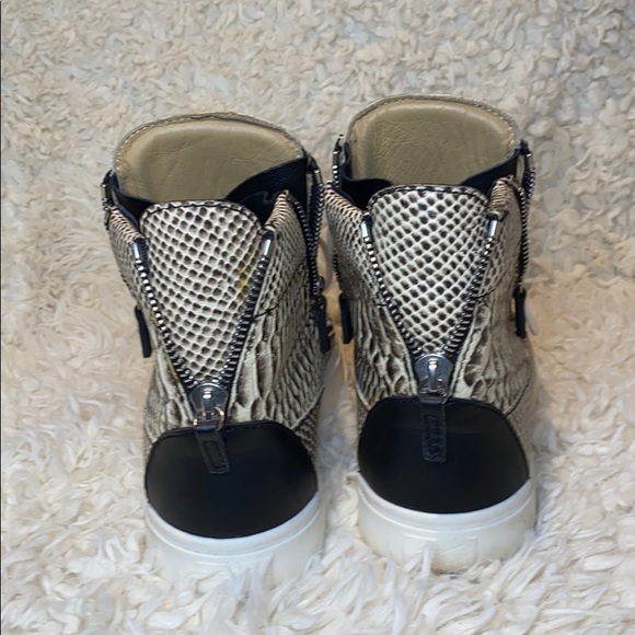 Giuseppe Sneakers